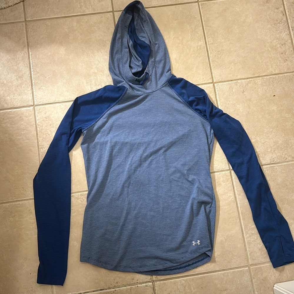 Under Armour long sleeve active shirt